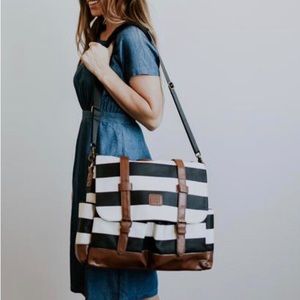 Bodomint messenger striped bag
